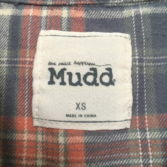 Women’s Oversized Flannel - Picture 3 of 3